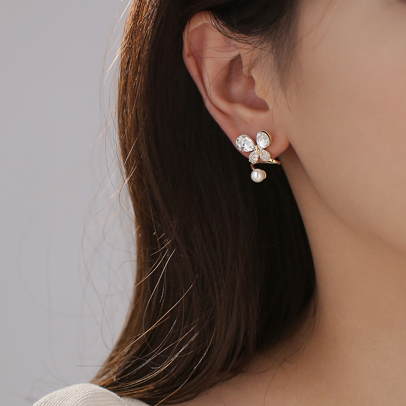 2025 Crystal Zircon Butterfly Earrings for Women, Pearl Studs, Elegant S925 Silver Needle, High-End Fashion Accessories 2025 Crystal Zircon Butterfly Earrings for Women, Pearl Studs, Elegant S925 Silver Needle, High-End Fashion Accessories