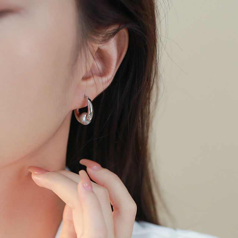 2025 Fashion Pearl Hoop Earrings for Women, Simple Versatile Ear Clips, French High-End Quality, Elegant Style