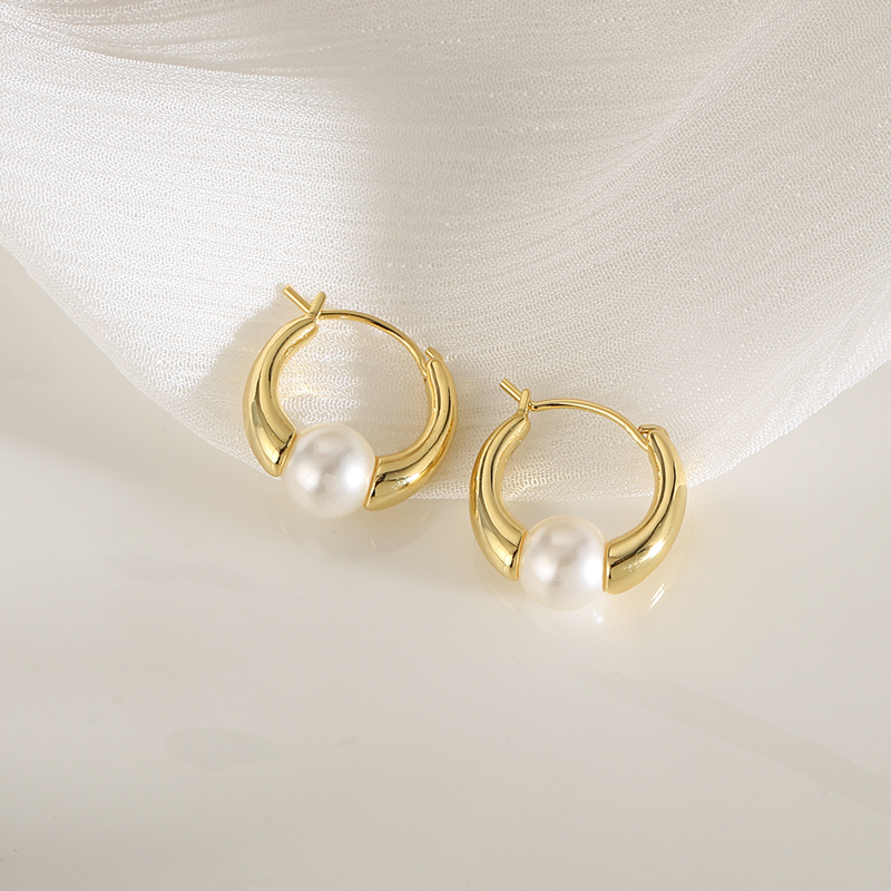2025 Fashion Pearl Hoop Earrings for Women, Simple Versatile Ear Clips, French High-End Quality, Elegant Style