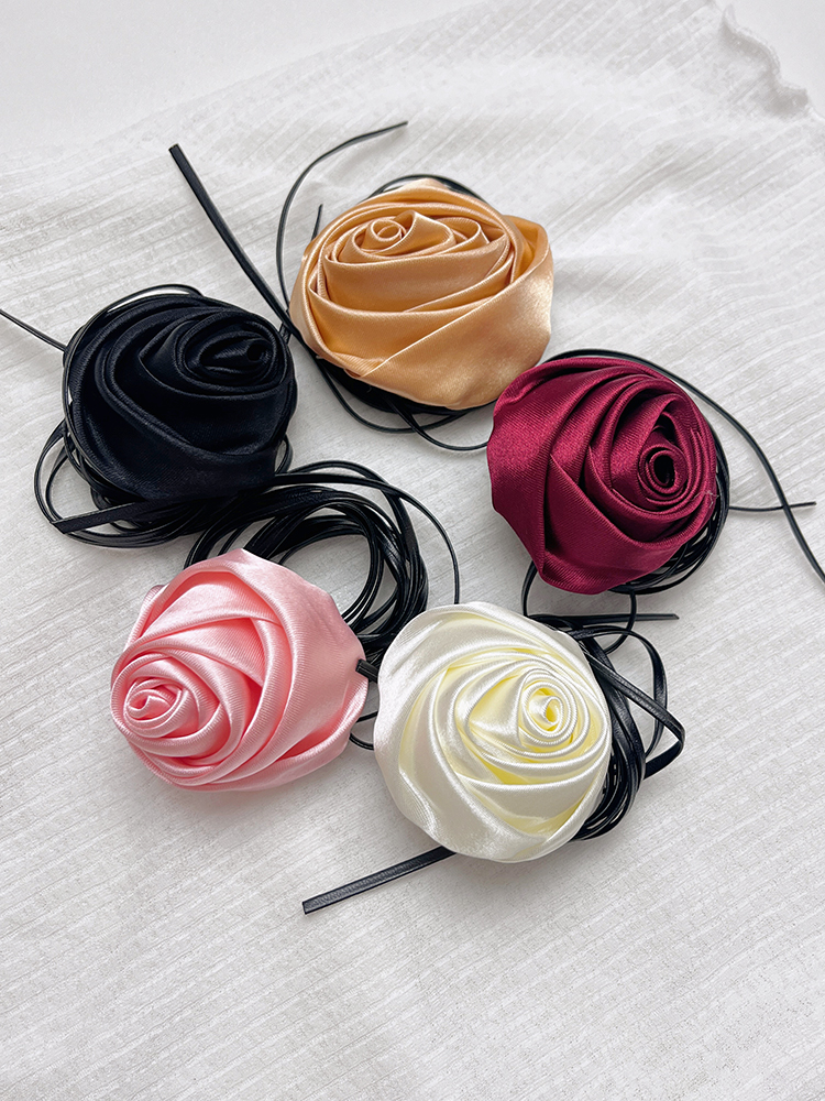 2025 Handmade Retro Rose Flower Choker Necklace & Wrist Chain Set - Stylish Silk Accessory for Internet Celebrities 2025 Handmade Retro Rose Flower Choker Necklace & Wrist Chain Set - Stylish Silk Accessory for Internet Celebrities