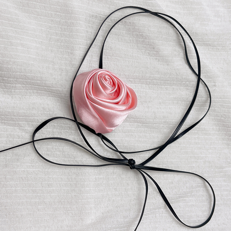 2025 Handmade Retro Rose Flower Choker Necklace & Wrist Chain Set - Stylish Silk Accessory for Internet Celebrities 2025 Handmade Retro Rose Flower Choker Necklace & Wrist Chain Set - Stylish Silk Accessory for Internet Celebrities