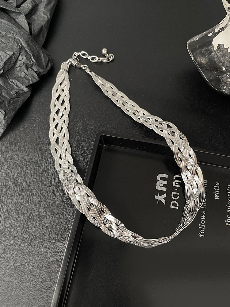 2025 Light Luxury Stainless Steel Titanium Necklace for Women and Men, Colorfast Clavicle Chain Accessory 2025 Light Luxury Stainless Steel Titanium Necklace for Women and Men, Colorfast Clavicle Chain Accessory