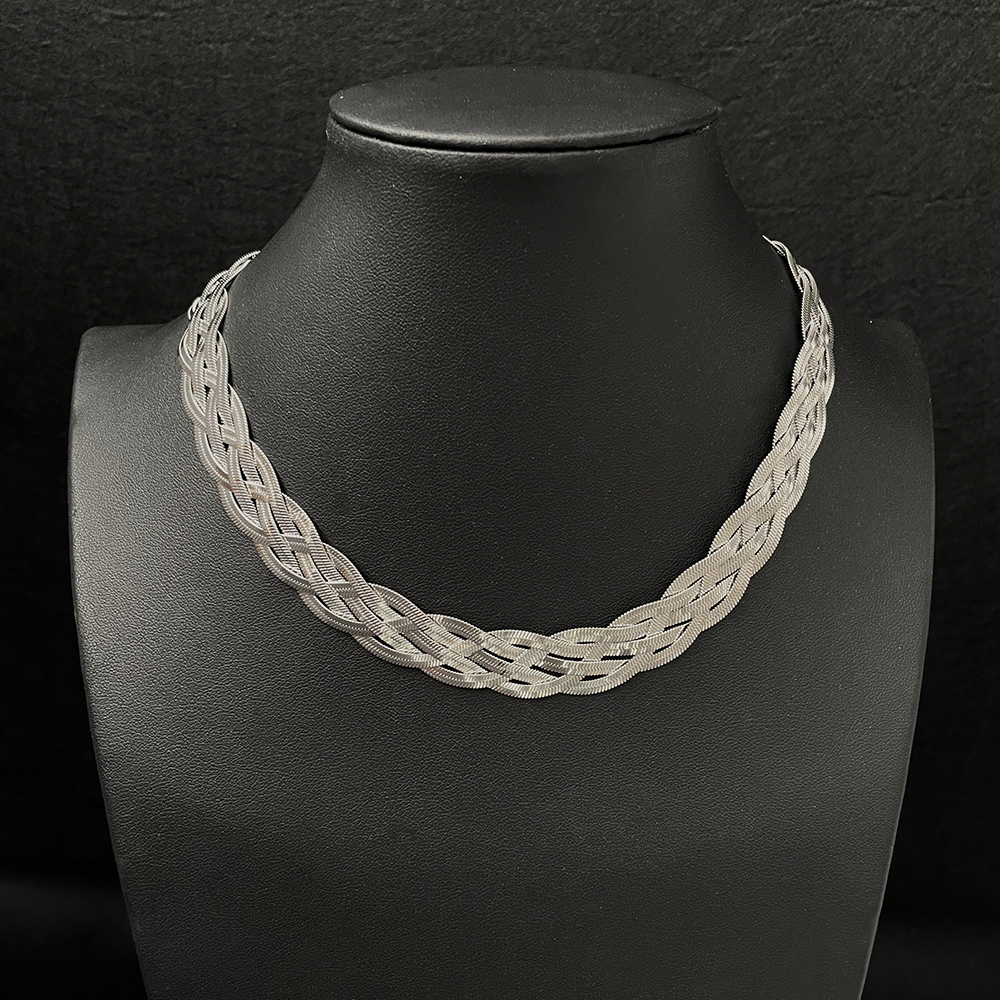 2025 Light Luxury Stainless Steel Titanium Necklace for Women and Men, Colorfast Clavicle Chain Accessory 2025 Light Luxury Stainless Steel Titanium Necklace for Women and Men, Colorfast Clavicle Chain Accessory
