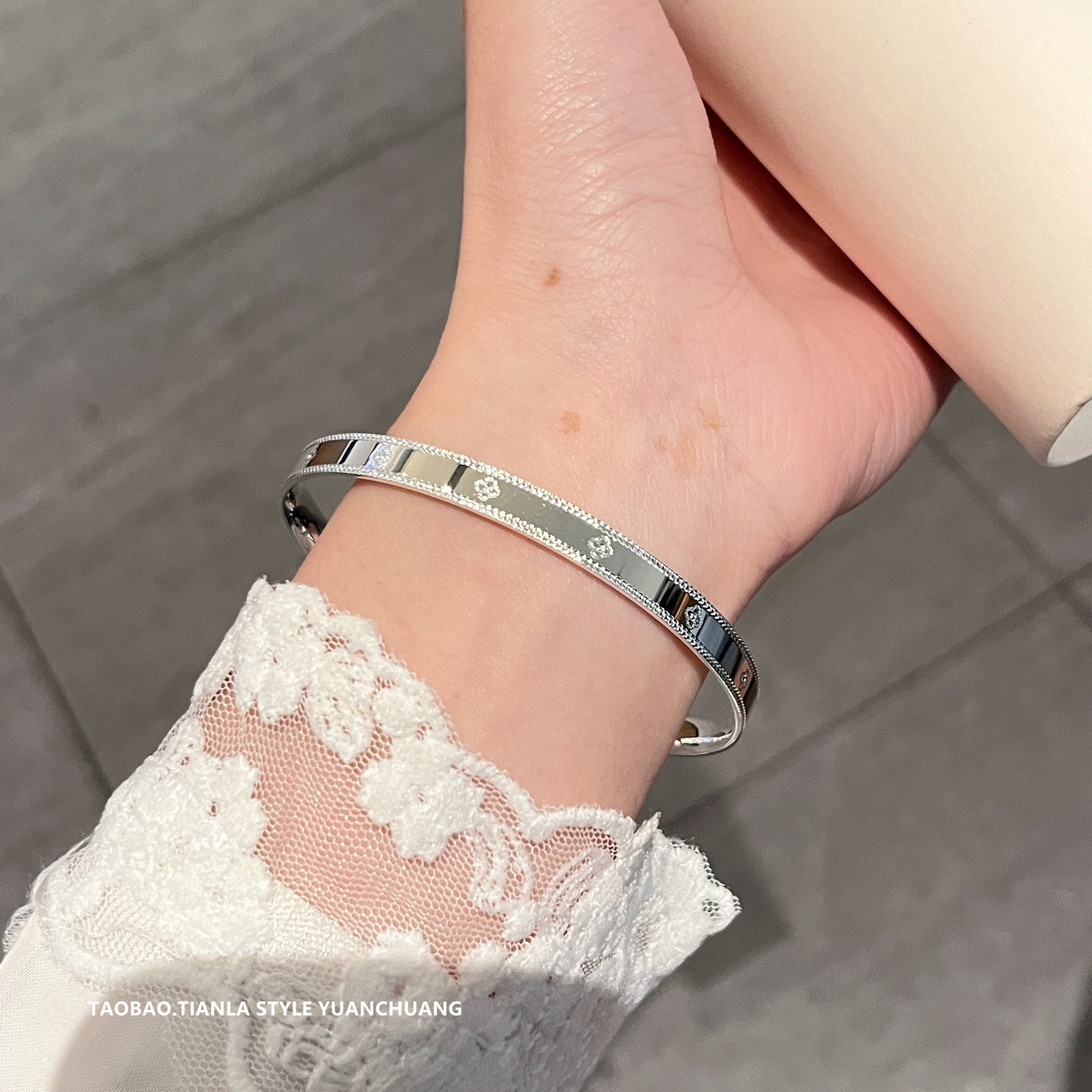 2025 New Style Pure Silver Kaleidoscope Bracelet for Women - Light Luxury Exquisite Hand Jewelry, Versatile High-End Accessories 2025 New Style Pure Silver Kaleidoscope Bracelet for Women - Light Luxury Exquisite Hand Jewelry, Versatile High-End Accessories
