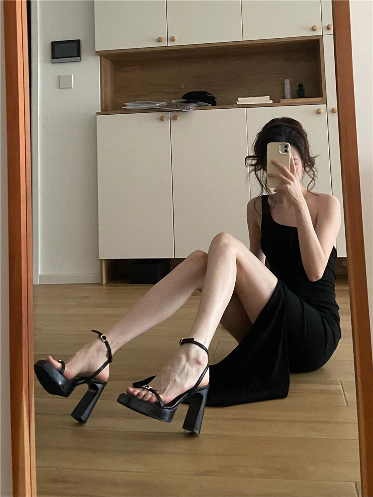 2025 New Style Square-Toe Open-Toe High-Heeled Sandals for Women, Waterproof Platform, Thick Heel, Versatile One-Strap Buckle 2025 New Style Square-Toe Open-Toe High-Heeled Sandals for Women, Waterproof Platform, Thick Heel, Versatile One-Strap Buckle