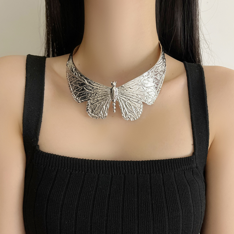 2025 Oversized Butterfly Wing Choker Necklace for Women â€“ Exaggerated Wide Chain, European & American Heavy Industry Style