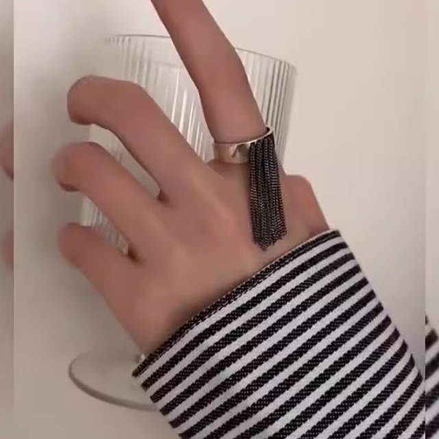 2025 Retro Korean-Style Vintage Tassel Open Ring for Women - Exaggerated Personality, Versatile Party Jewelry, Instagram-Ready 2025 Retro Korean-Style Vintage Tassel Open Ring for Women - Exaggerated Personality, Versatile Party Jewelry, Instagram-Ready