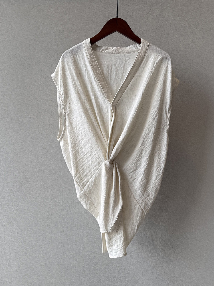 2025 Summer French V-Neck Knotted Sleeveless Blouse for Women, High-End Fitted Linen Top, Chic Casual Style 2025 Summer French V-Neck Knotted Sleeveless Blouse for Women, High-End Fitted Linen Top, Chic Casual Style