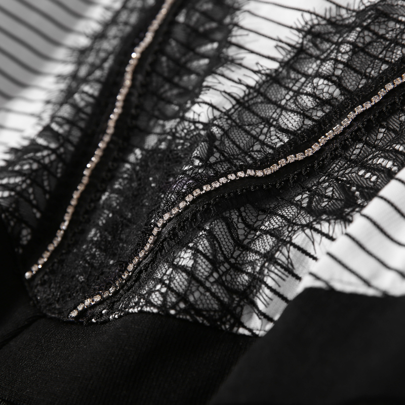 2025 Summer Korean Style Round Neck Spliced Striped Lace Rhinestone Casual Dress for Women - Trendy Fashion Statement