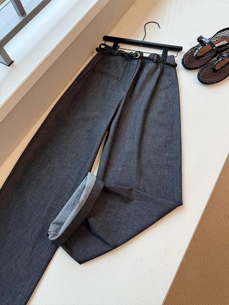 2025 Summer Plus Size High-Waisted Loose Wide-Leg Jeans for Women - Versatile Pear-Shaped Commuter Trousers 2025 Summer Plus Size High-Waisted Loose Wide-Leg Jeans for Women - Versatile Pear-Shaped Commuter Trousers