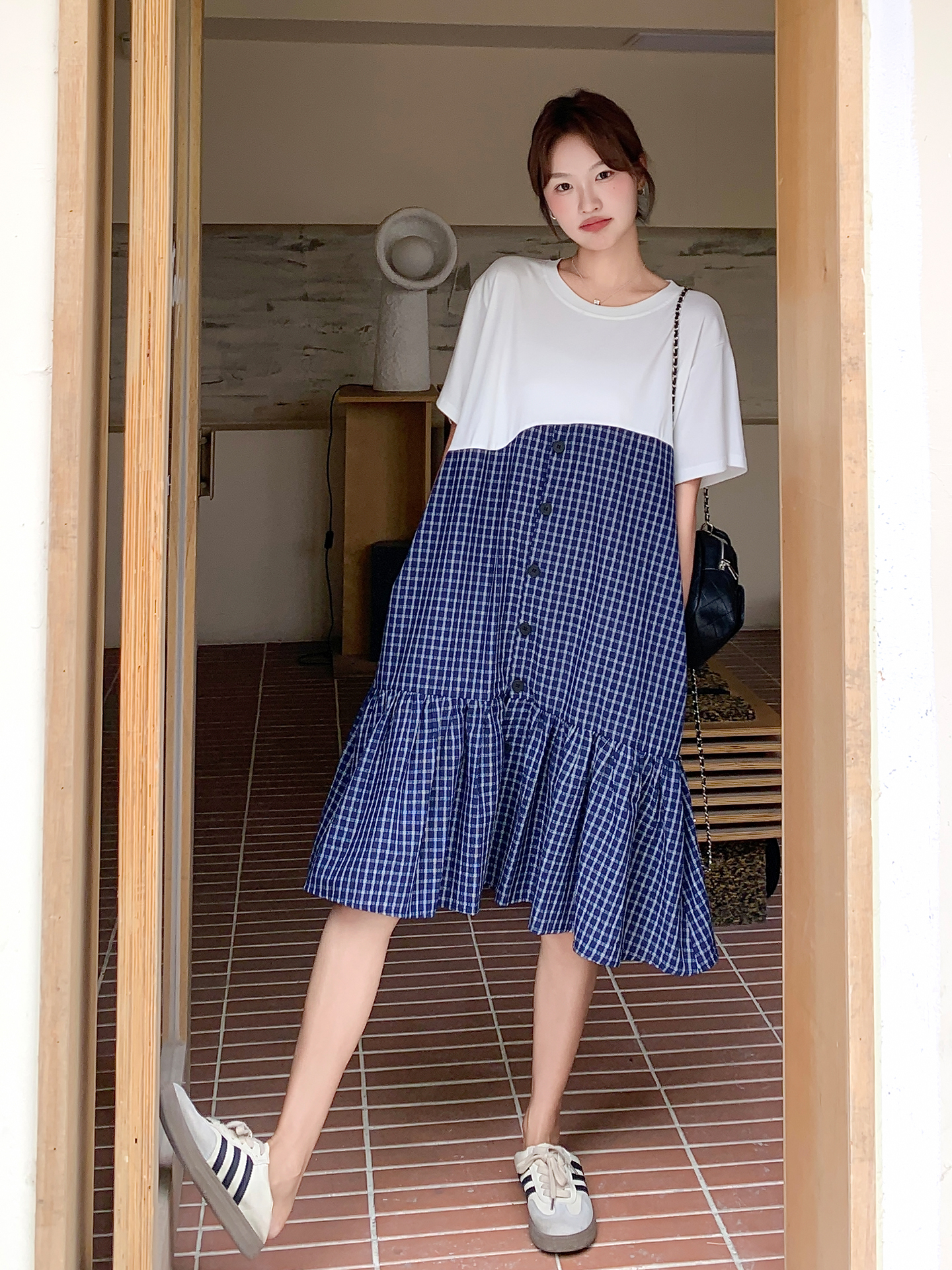 2025 Summer Women's College Style Plaid Patchwork T-Shirt Dress, Loose A-Line Design, Age-Reducing Fit for Petite Sizes, Korean Style