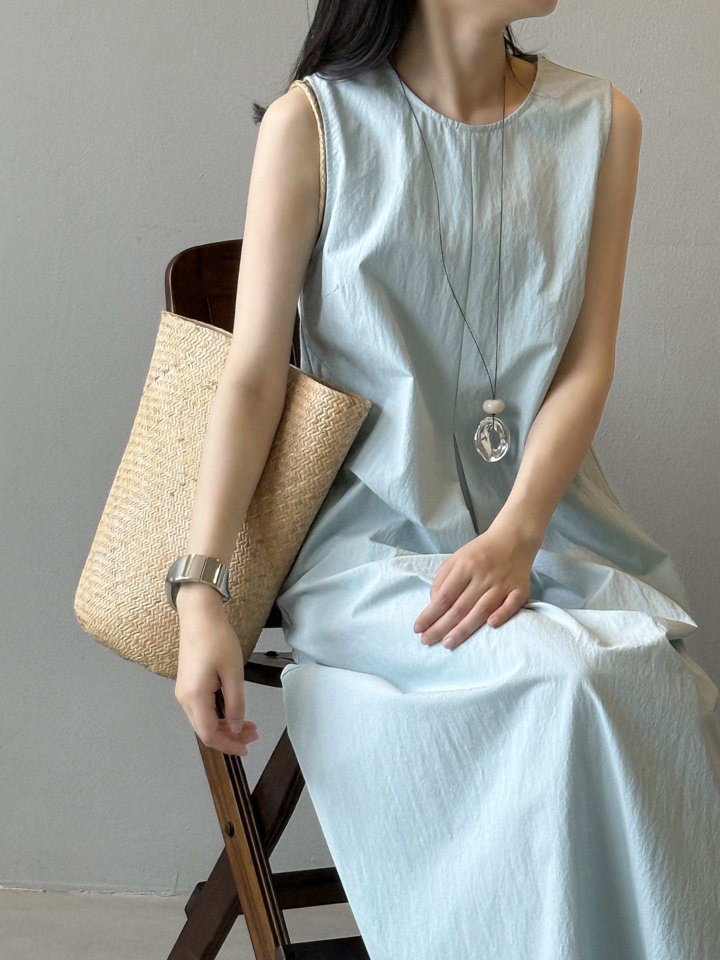 2025 Summer Women's High-End Minimalist Sleeveless Pleated A-Line Dress - Elegant Long Skirt for Effortless Style 2025 Summer Women's High-End Minimalist Sleeveless Pleated A-Line Dress - Elegant Long Skirt for Effortless Style