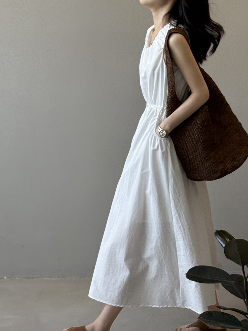 2025 Summer Women's Sleeveless Waist-Cinching Drawstring Dress, Slimming French Long Style, Unique and Chic for Effortless Fashion 2025 Summer Women's Sleeveless Waist-Cinching Drawstring Dress, Slimming French Long Style, Unique and Chic for Effortless Fashion