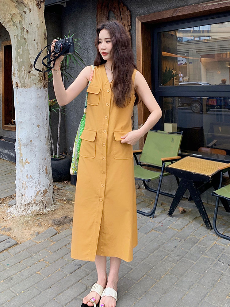 2025 Summer Women's V-Neck Sleeveless A-Line Dress - Unique Slim Fit Trendy Fashion for a Beautiful Temperament 2025 Summer Women's V-Neck Sleeveless A-Line Dress - Unique Slim Fit Trendy Fashion for a Beautiful Temperament