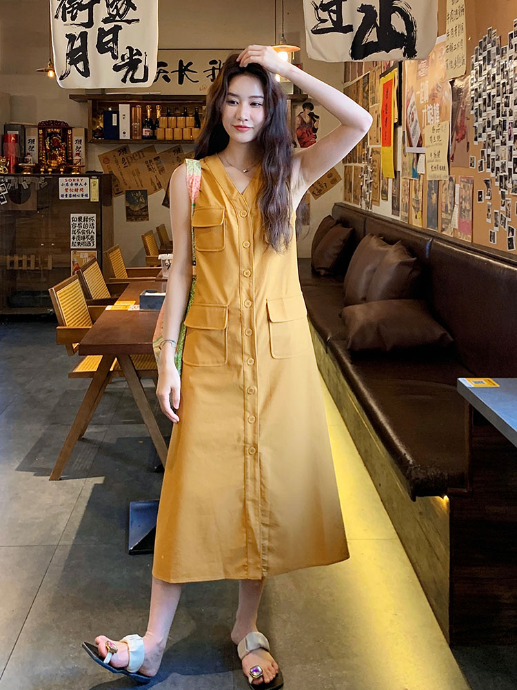 2025 Summer Women's V-Neck Sleeveless A-Line Dress - Unique Slim Fit Trendy Fashion for a Beautiful Temperament 2025 Summer Women's V-Neck Sleeveless A-Line Dress - Unique Slim Fit Trendy Fashion for a Beautiful Temperament