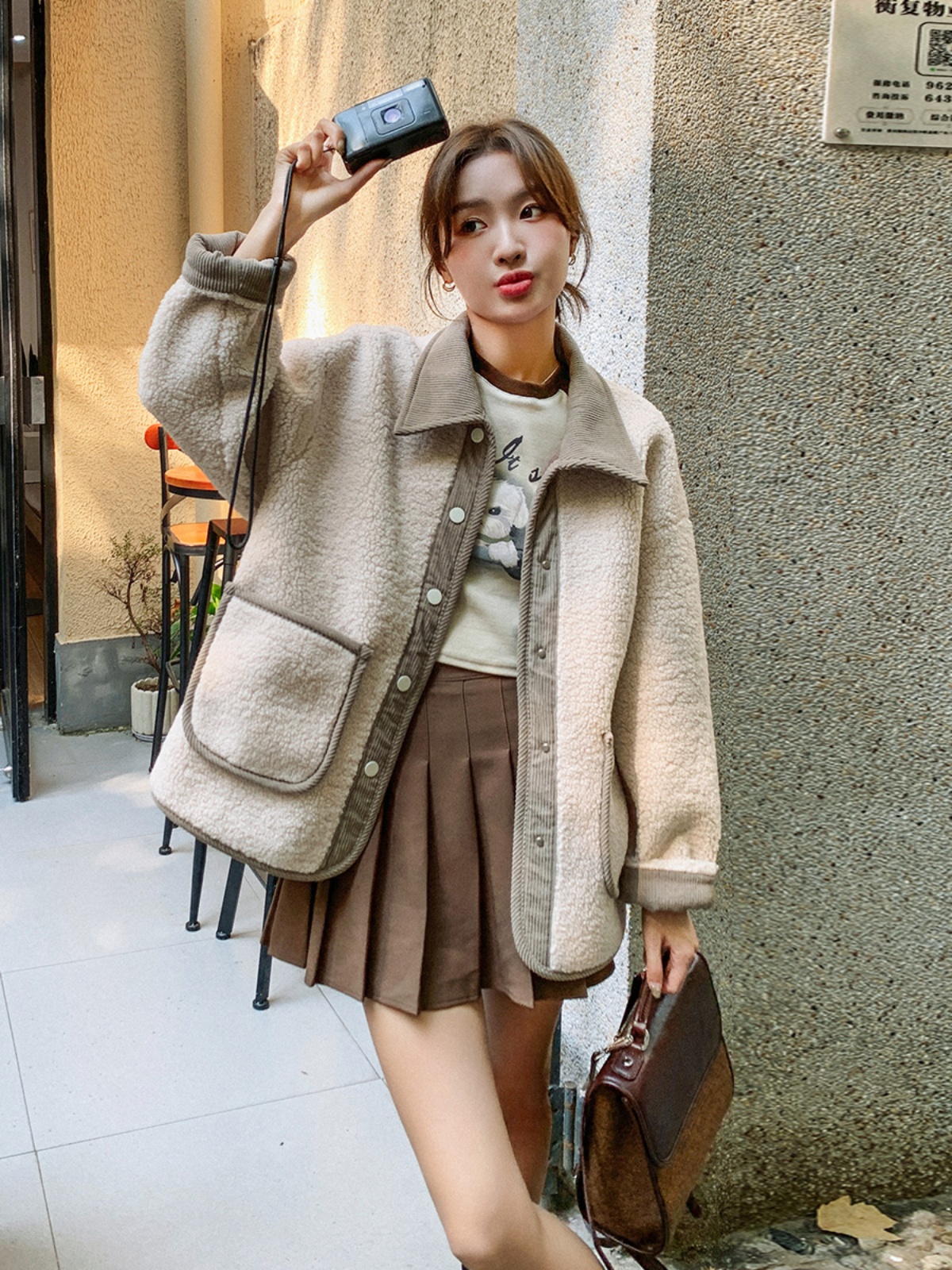 2025 Women's Color-Blocked Spliced Lapel Lamb Wool Coat with Leather and Fur, Thickened Niche Winter Style