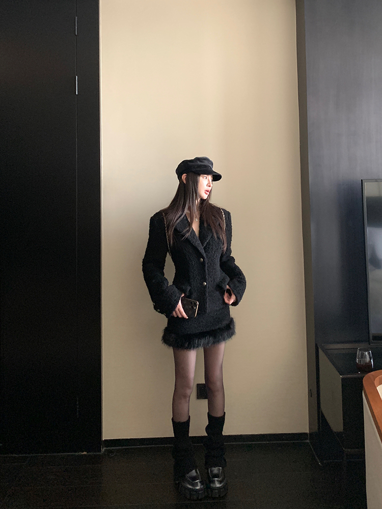 60% Merino Wool Suit Jacket and A-Line Skirt Set for Women - Chic Woolen Ensemble for Fall and Winter Fashion 60% Merino Wool Suit Jacket and A-Line Skirt Set for Women - Chic Woolen Ensemble for Fall and Winter Fashion