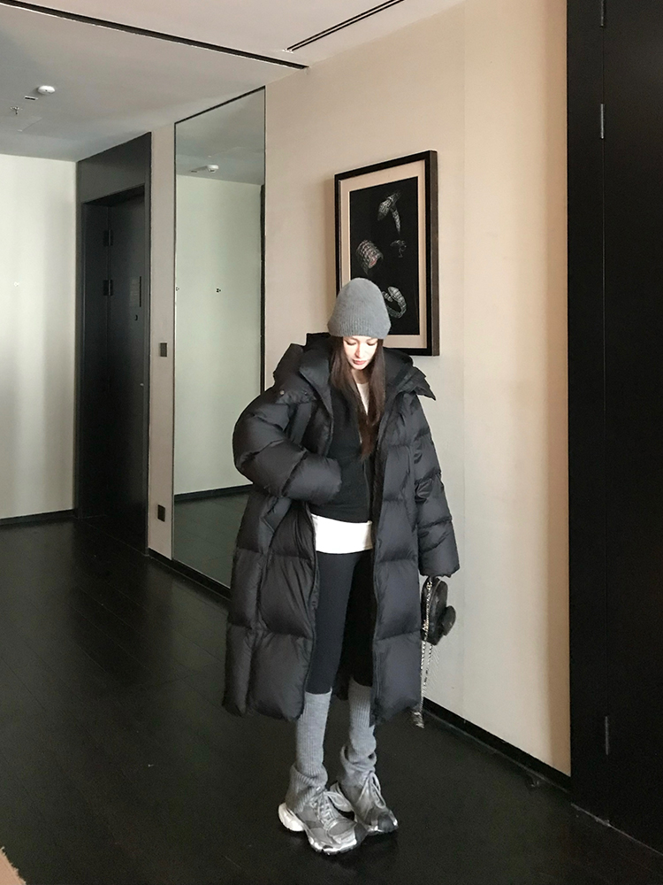 90% White Duck Down Cloud Zero Pressure Hooded Long Knee-Length Winter Down Jacket for Women 90% White Duck Down Cloud Zero Pressure Hooded Long Knee-Length Winter Down Jacket for Women