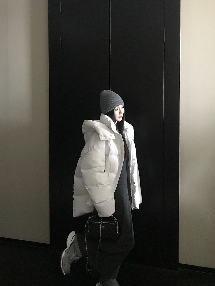 90% White Duck Down Cloud Zero Pressure Hooded Long Knee-Length Winter Down Jacket for Women 90% White Duck Down Cloud Zero Pressure Hooded Long Knee-Length Winter Down Jacket for Women