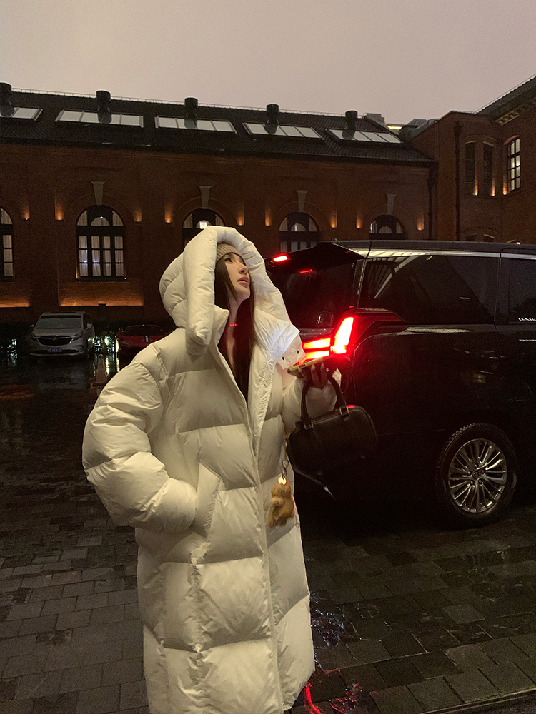 90% White Duck Down Cloud Zero Pressure Hooded Long Knee-Length Winter Down Jacket for Women 90% White Duck Down Cloud Zero Pressure Hooded Long Knee-Length Winter Down Jacket for Women