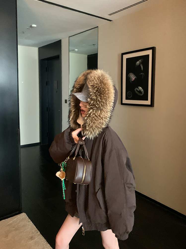 90s Inspired Women's White Duck Down Jacket with Large Raccoon Fur Collar - Thick Warm Winter Coat 90s Inspired Women's White Duck Down Jacket with Large Raccoon Fur Collar - Thick Warm Winter Coat