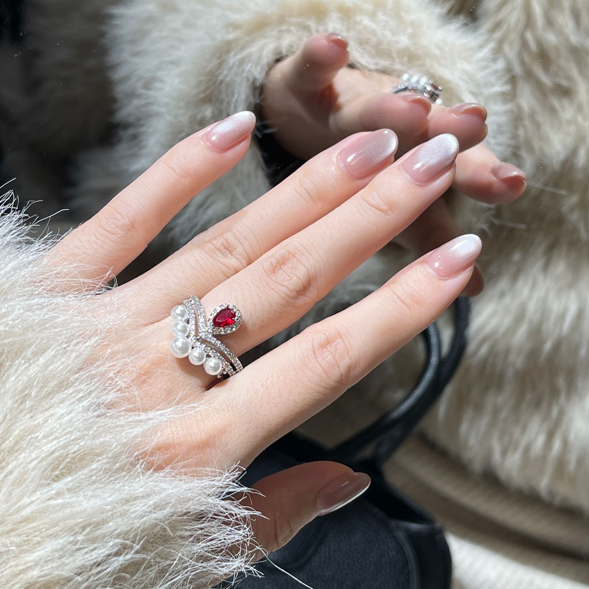 Adjustable Diamond-Studded Crown Pearl Ring for Women - Elegant Light Luxury Niche Design, Versatile Open Finger Style Adjustable Diamond-Studded Crown Pearl Ring for Women - Elegant Light Luxury Niche Design, Versatile Open Finger Style