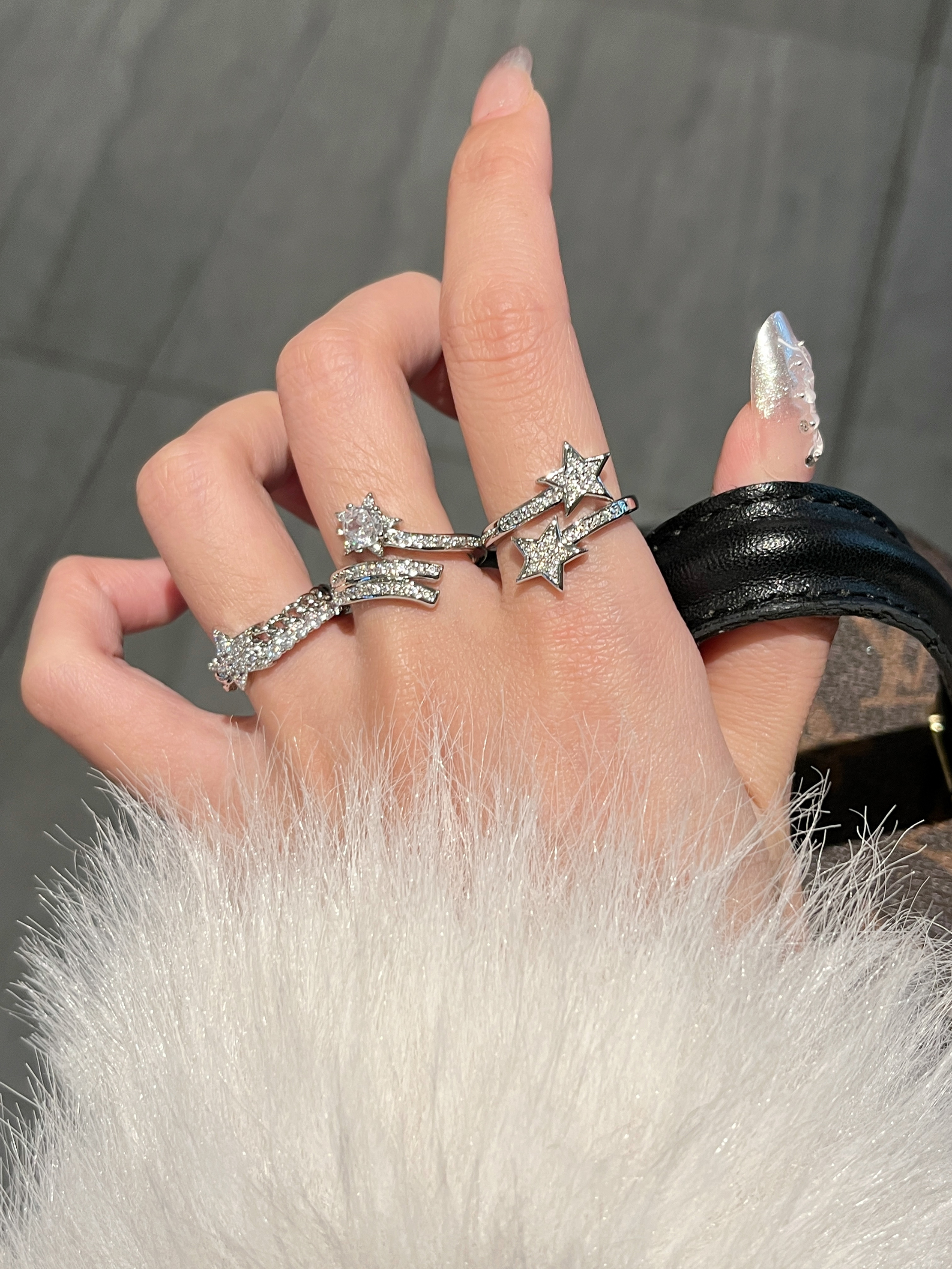 Adjustable Diamond-Studded Five-Pointed Star Ring for Women - Korean Style, Light Luxury, Trendy & Cool Niche Design Adjustable Diamond-Studded Five-Pointed Star Ring for Women - Korean Style, Light Luxury, Trendy & Cool Niche Design