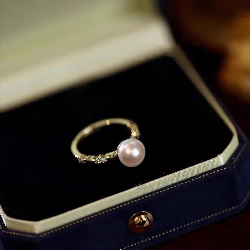 Adjustable Open Pearl Ring with Vintage High-End Style - Elegant Fashion Accessory Adjustable Open Pearl Ring with Vintage High-End Style - Elegant Fashion Accessory