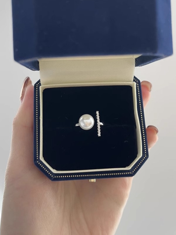 Adjustable Open Zircon Pearl Ring for Women - Niche One-Word Design, Elegant Fashion Jewelry Accessory Adjustable Open Zircon Pearl Ring for Women - Niche One-Word Design, Elegant Fashion Jewelry Accessory