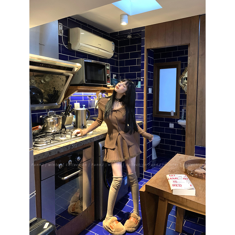 Adorable Lazy Girl Two-Piece Sweater Set with High-Waisted Pleated Skirt - Trendy Square Style Outfit for Y2K and 90s Fashion Lovers Adorable Lazy Girl Two-Piece Sweater Set with High-Waisted Pleated Skirt - Trendy Square Style Outfit for Y2K and 90s Fashion Lovers