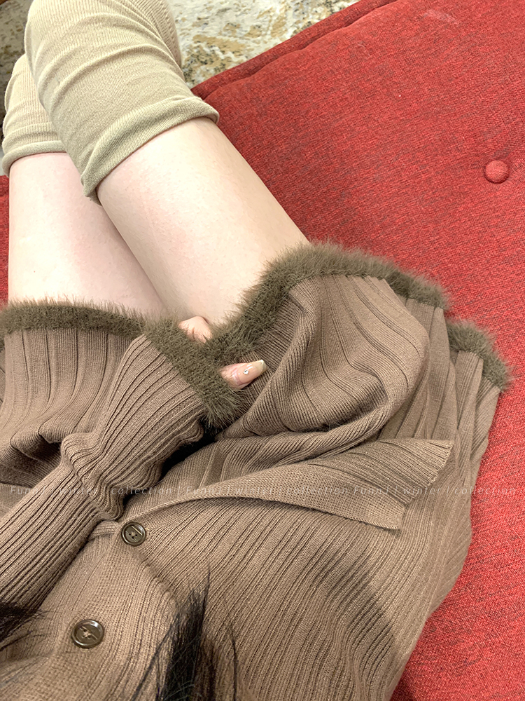 Adorable Lazy Girl Two-Piece Sweater Set with High-Waisted Pleated Skirt - Trendy Square Style Outfit for Y2K and 90s Fashion Lovers Adorable Lazy Girl Two-Piece Sweater Set with High-Waisted Pleated Skirt - Trendy Square Style Outfit for Y2K and 90s Fashion Lovers