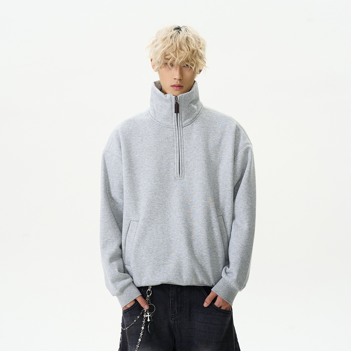 American High Street Half-Zip Fleece-Lined Stand Collar Sweatshirt for Men and Women - Versatile Casual Outerwear