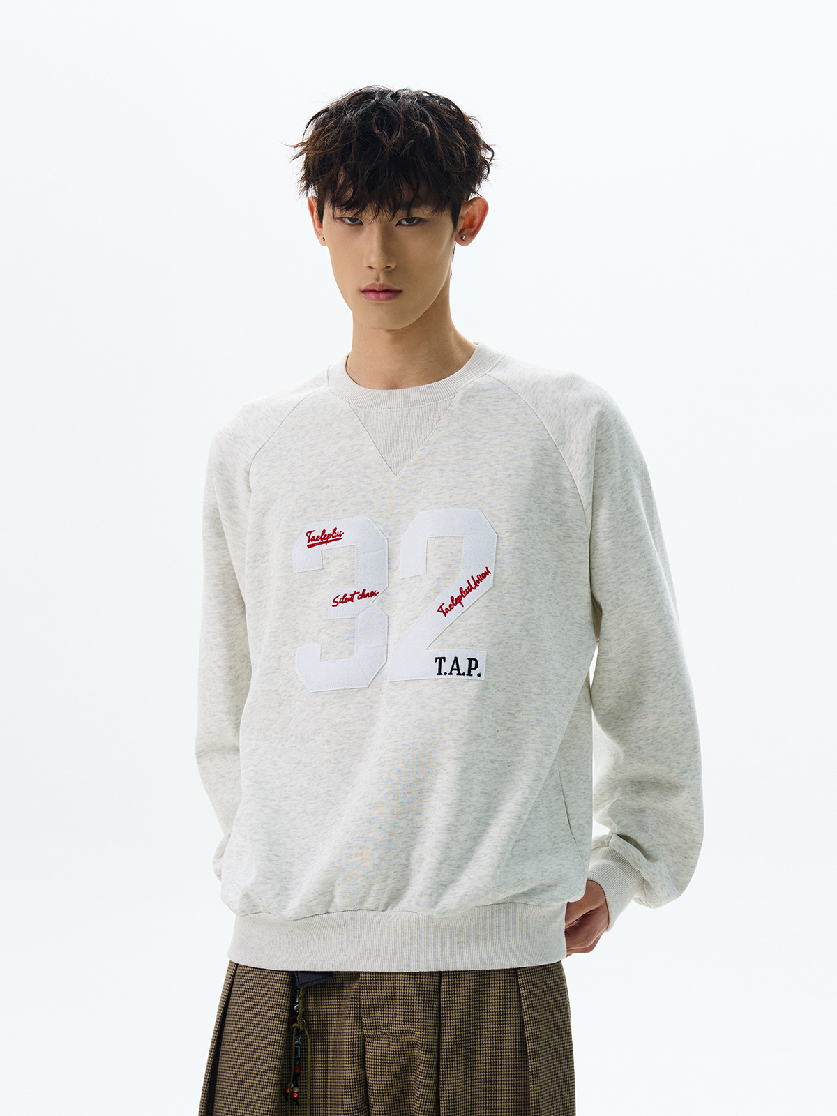 American Retro Clean Fit Round Neck Sweatshirt - Trendy Versatile Loose Sports Jersey Top for Y2K Style and Casual Wear American Retro Clean Fit Round Neck Sweatshirt - Trendy Versatile Loose Sports Jersey Top for Y2K Style and Casual Wear