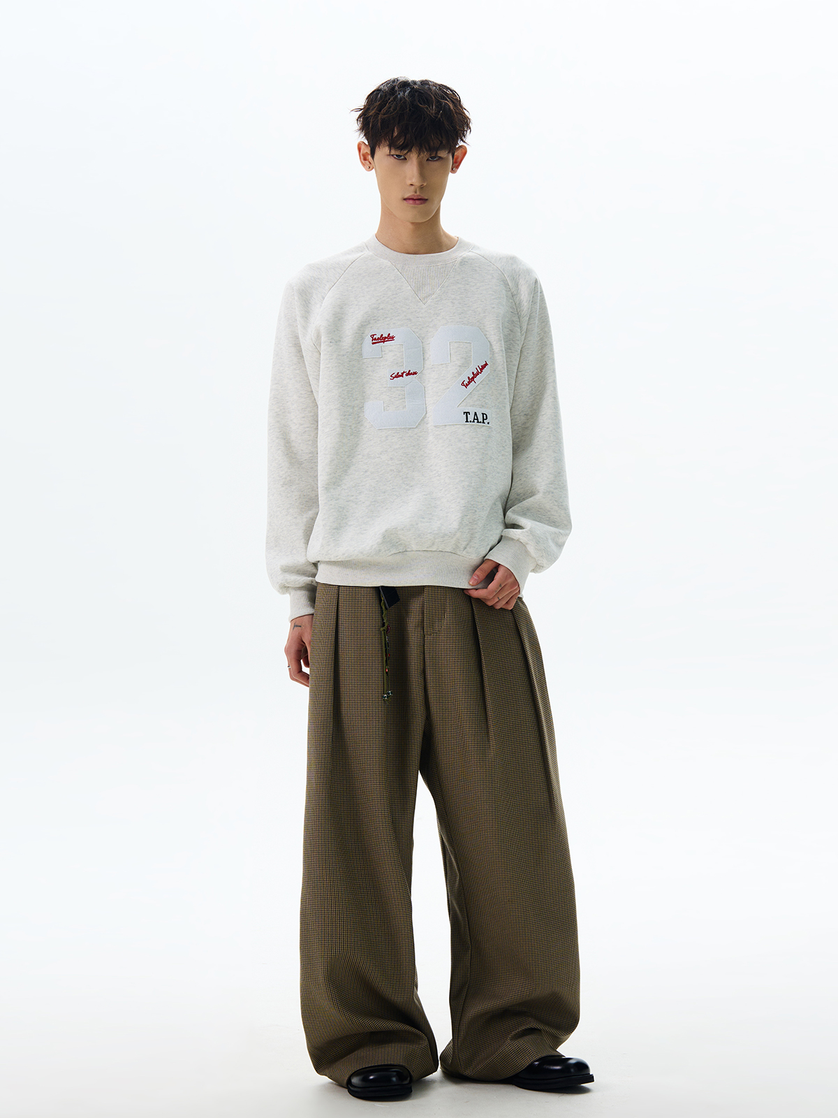 American Retro Clean Fit Round Neck Sweatshirt - Trendy Versatile Loose Sports Jersey Top for Y2K Style and Casual Wear American Retro Clean Fit Round Neck Sweatshirt - Trendy Versatile Loose Sports Jersey Top for Y2K Style and Casual Wear