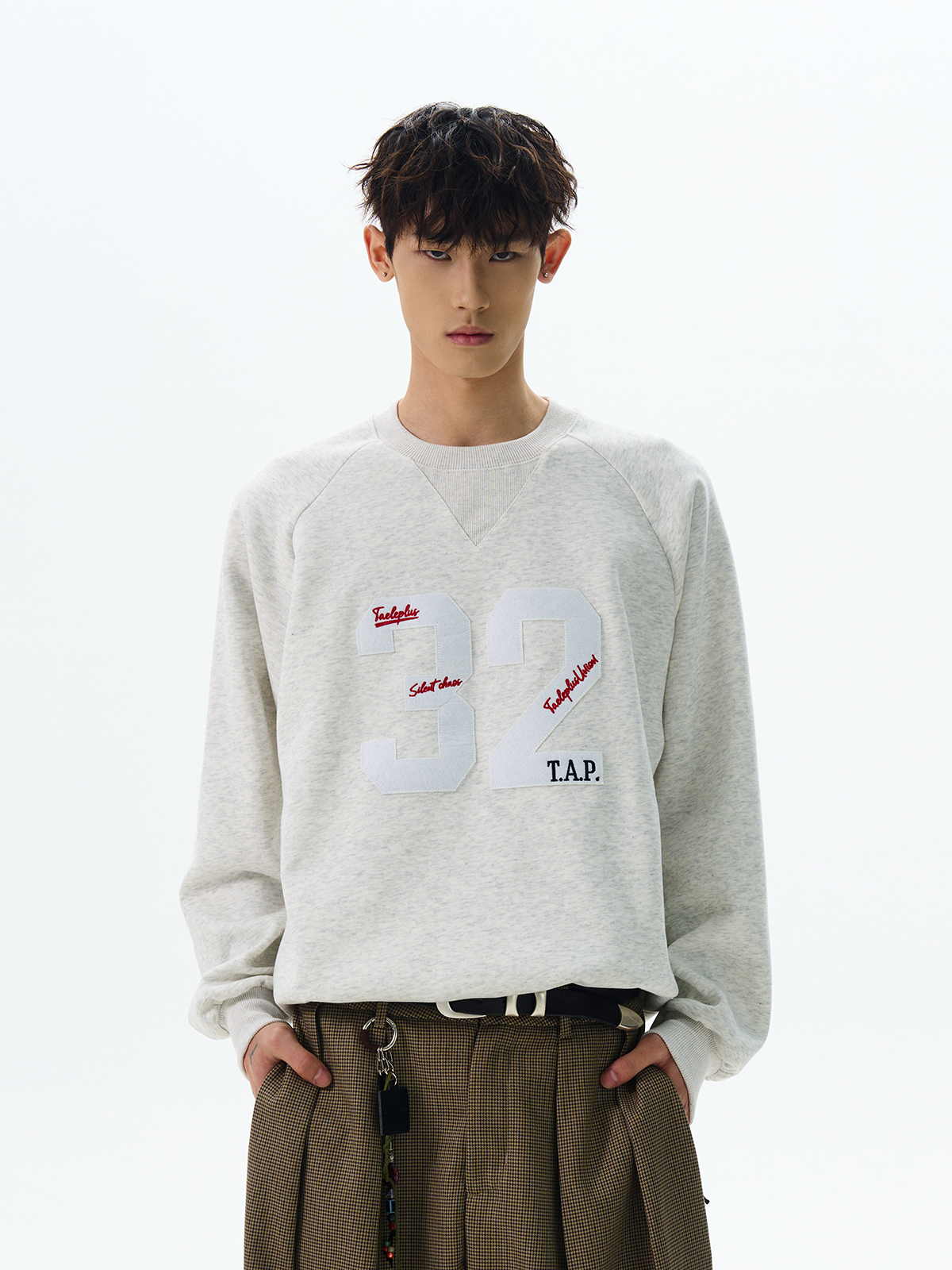 American Retro Clean Fit Round Neck Sweatshirt - Trendy Versatile Loose Sports Jersey Top for Y2K Style and Casual Wear American Retro Clean Fit Round Neck Sweatshirt - Trendy Versatile Loose Sports Jersey Top for Y2K Style and Casual Wear