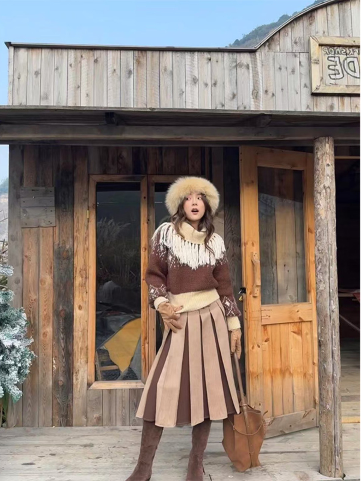 American Retro Knitted Top for Women - Winter Tassel Sweater, Trendy 90s-Inspired Design American Retro Knitted Top for Women - Winter Tassel Sweater, Trendy 90s-Inspired Design