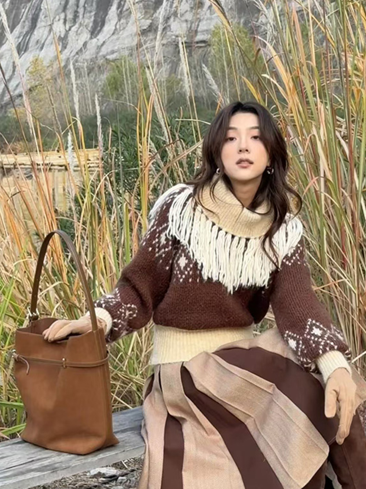 American Retro Knitted Top for Women - Winter Tassel Sweater, Trendy 90s-Inspired Design