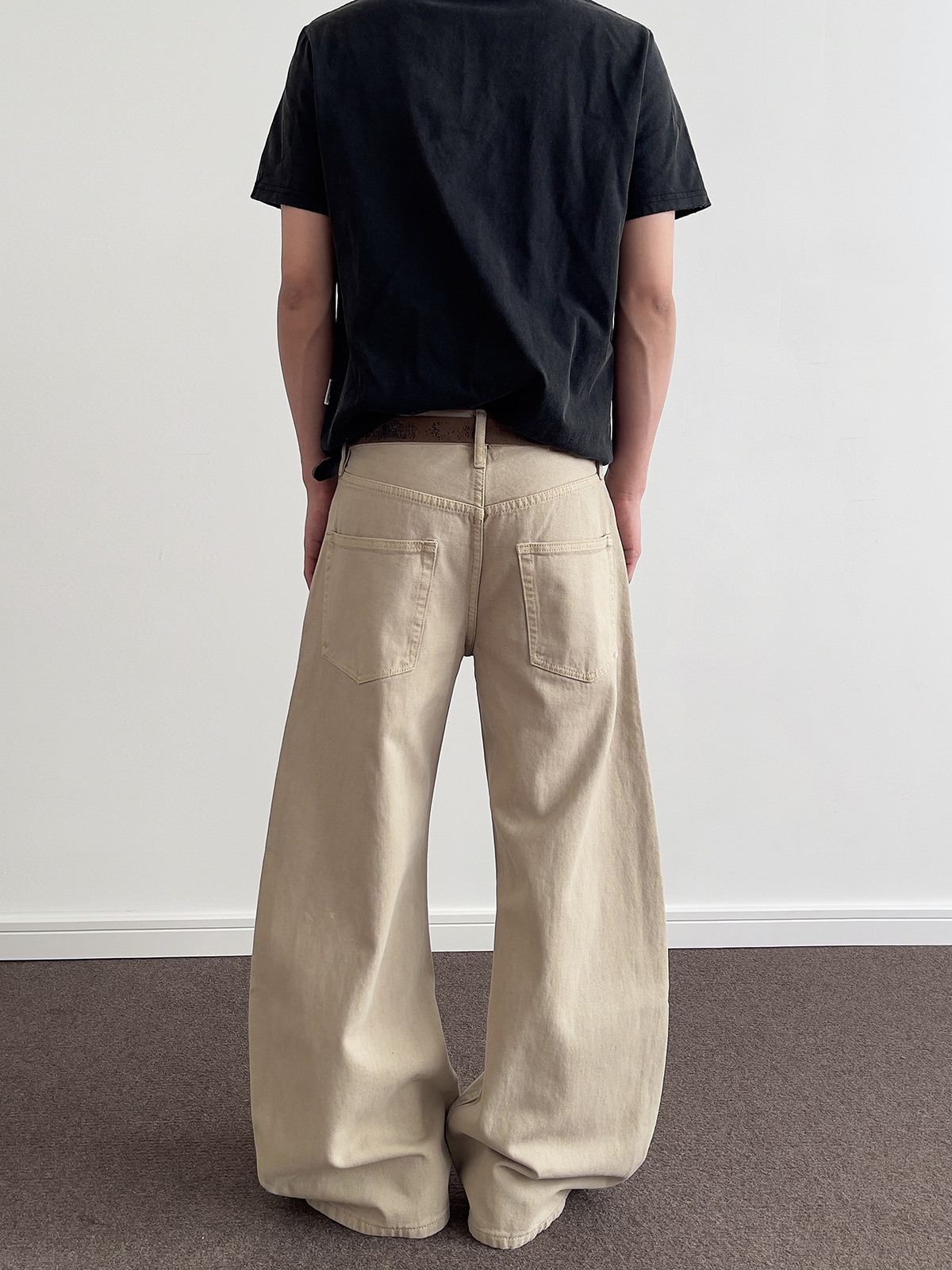 American Retro Pleated Curved Blade Casual Pants - Three-Dimensional Design, Cleanfit Straight Leg, Slightly Flared Y2K Style American Retro Pleated Curved Blade Casual Pants - Three-Dimensional Design, Cleanfit Straight Leg, Slightly Flared Y2K Style