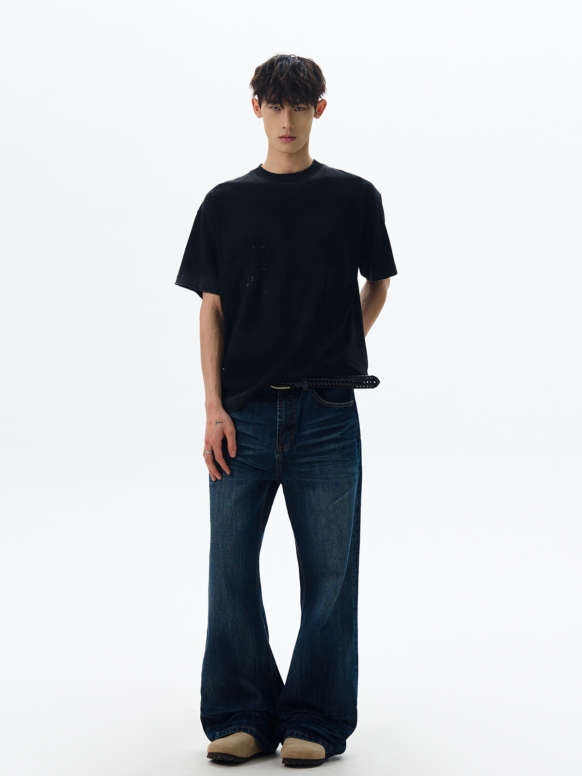 American Retro Rhinestone Letter Print Short-Sleeve T-Shirt for Men and Women, Stylish Loose-Fitting Streetwear Top American Retro Rhinestone Letter Print Short-Sleeve T-Shirt for Men and Women, Stylish Loose-Fitting Streetwear Top