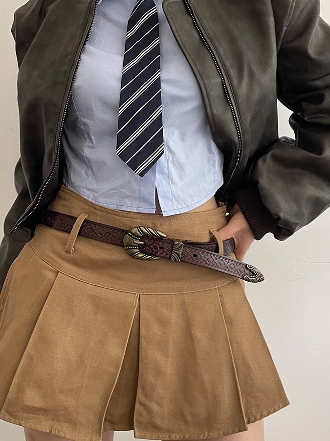 American Retro Slim Waist Belt for Women - Brown Leather Decorative Belt for Jeans, Versatile Design, Trendy Y2K Style American Retro Slim Waist Belt for Women - Brown Leather Decorative Belt for Jeans, Versatile Design, Trendy Y2K Style