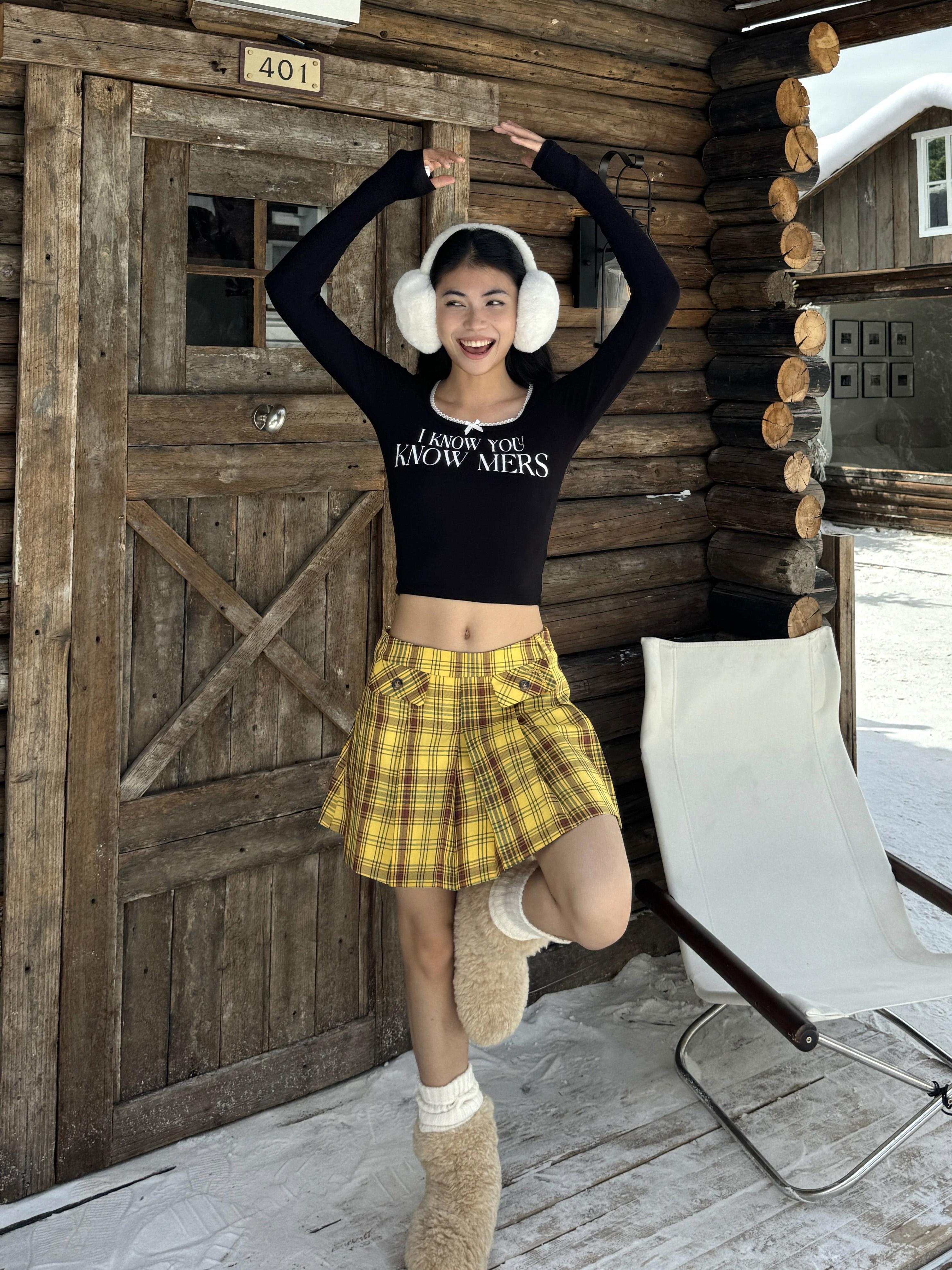 American Retro Yellow Plaid Pleated Skirt with Pockets - Slimming College Style Short Skirt for Y2K Fashion Enthusiasts American Retro Yellow Plaid Pleated Skirt with Pockets - Slimming College Style Short Skirt for Y2K Fashion Enthusiasts