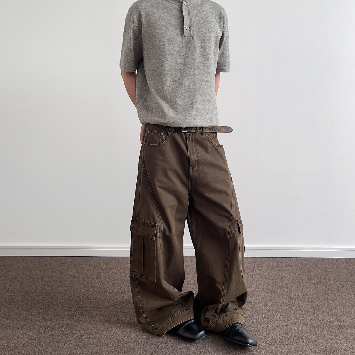 American Vintage Baggy Deconstructed Distressed Work Pants with Large Pockets - Old Money Style Loose Curved Blade Casual Trousers American Vintage Baggy Deconstructed Distressed Work Pants with Large Pockets - Old Money Style Loose Curved Blade Casual Trousers