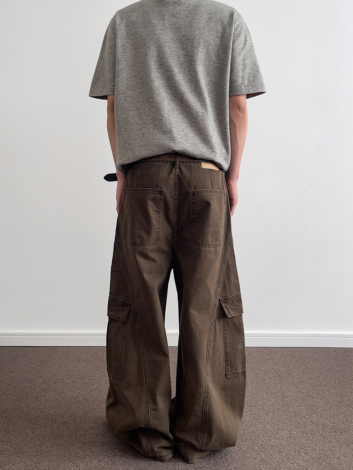 American Vintage Baggy Deconstructed Distressed Work Pants with Large Pockets - Old Money Style Loose Curved Blade Casual Trousers American Vintage Baggy Deconstructed Distressed Work Pants with Large Pockets - Old Money Style Loose Curved Blade Casual Trousers