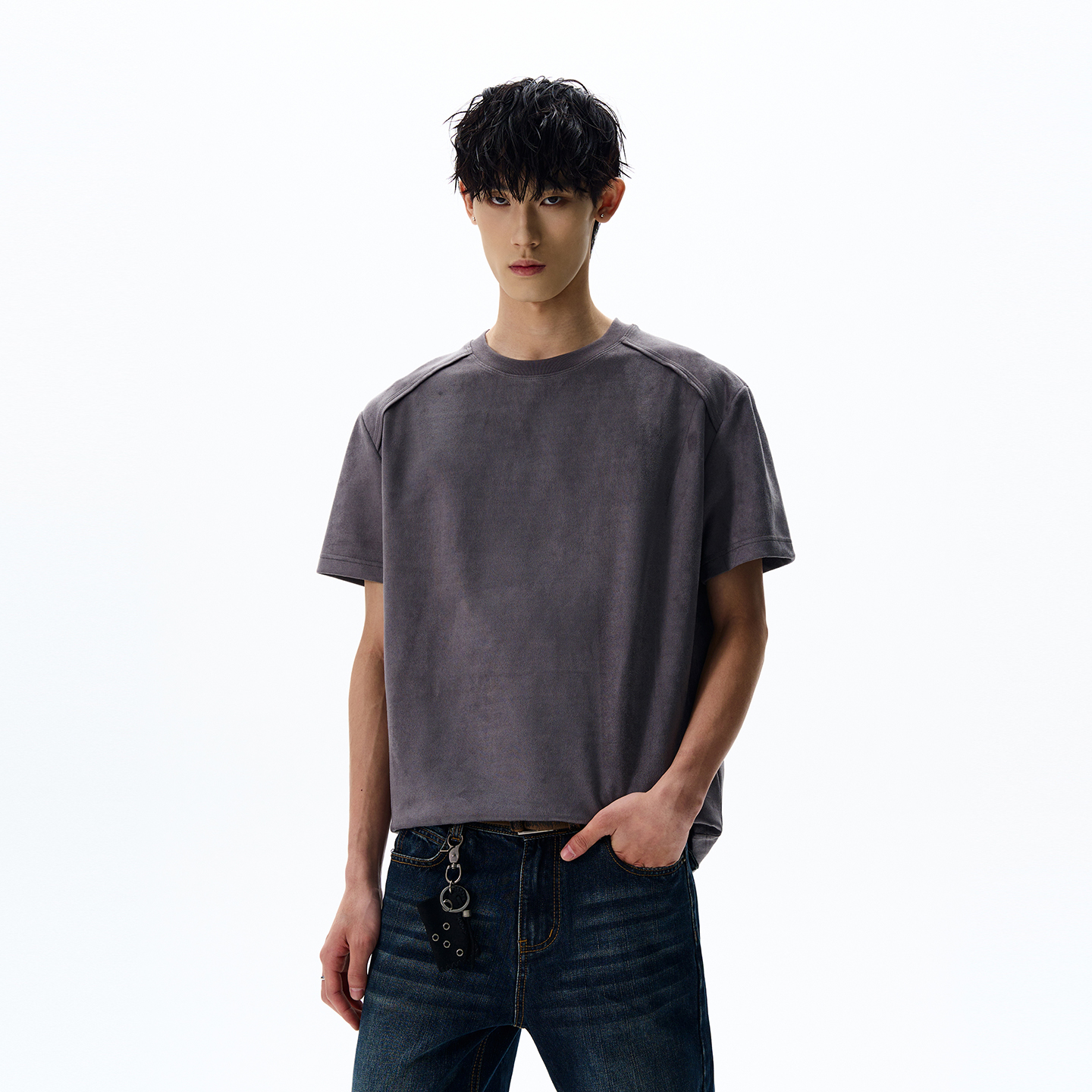 American Vintage Deconstructed Suede Short-Sleeve T-Shirt for Men and Women, Boxy Shoulder, Clean Fit, Retro Style American Vintage Deconstructed Suede Short-Sleeve T-Shirt for Men and Women, Boxy Shoulder, Clean Fit, Retro Style