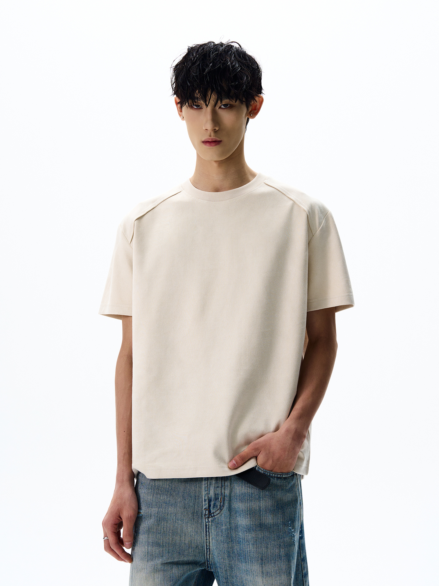 American Vintage Deconstructed Suede Short-Sleeve T-Shirt for Men and Women, Boxy Shoulder, Clean Fit, Retro Style American Vintage Deconstructed Suede Short-Sleeve T-Shirt for Men and Women, Boxy Shoulder, Clean Fit, Retro Style