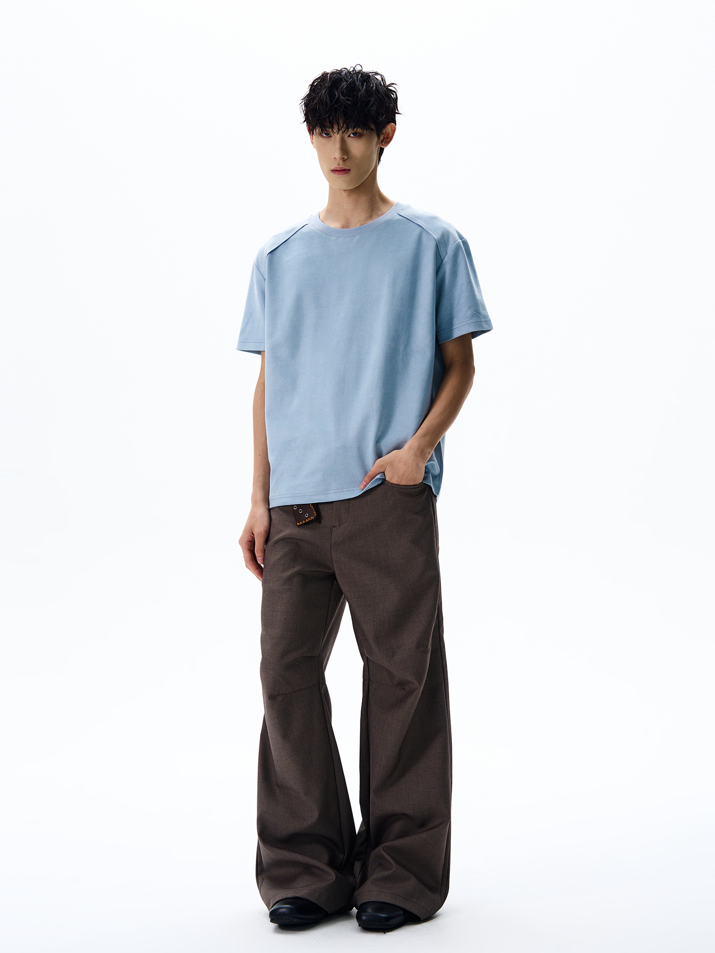 American Vintage Deconstructed Suede Short-Sleeve T-Shirt for Men and Women, Boxy Shoulder, Clean Fit, Retro Style American Vintage Deconstructed Suede Short-Sleeve T-Shirt for Men and Women, Boxy Shoulder, Clean Fit, Retro Style