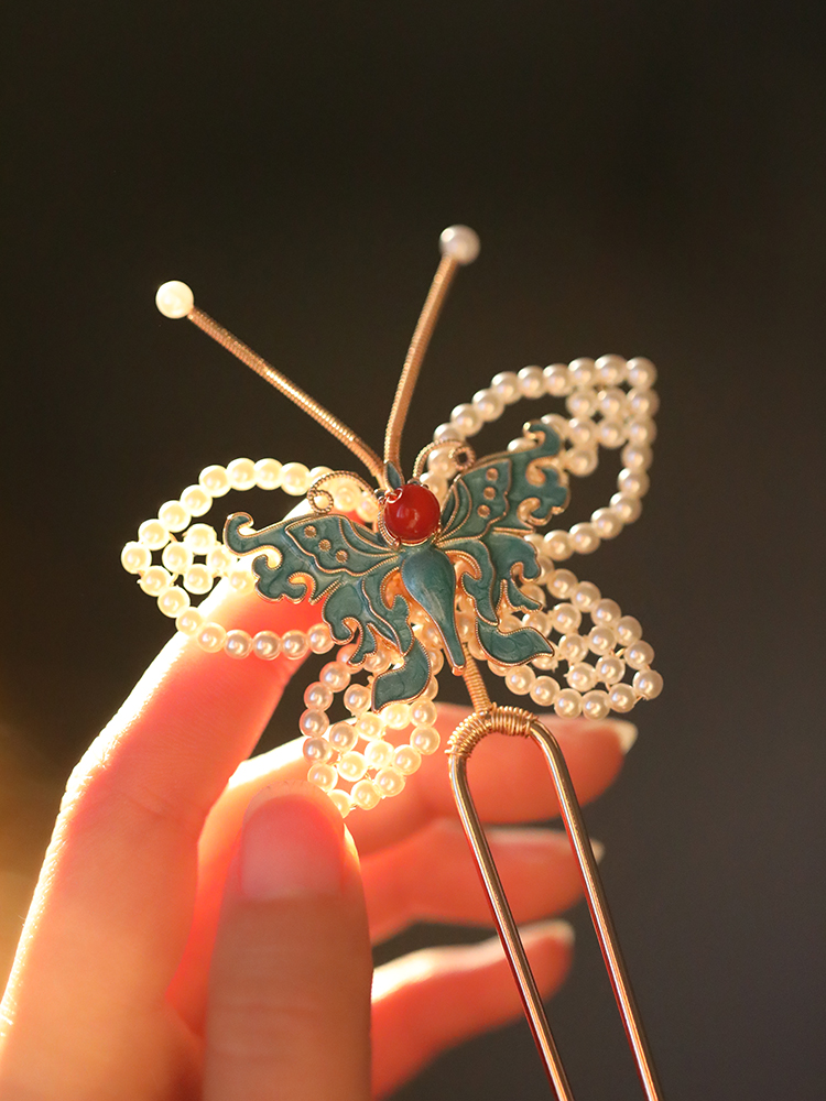 Ancient Style U-Shaped Butterfly CloisonnÃ© Hairpin - Ming Dynasty Hanfu Accessories, Horse-Face Skirt Bun Pin