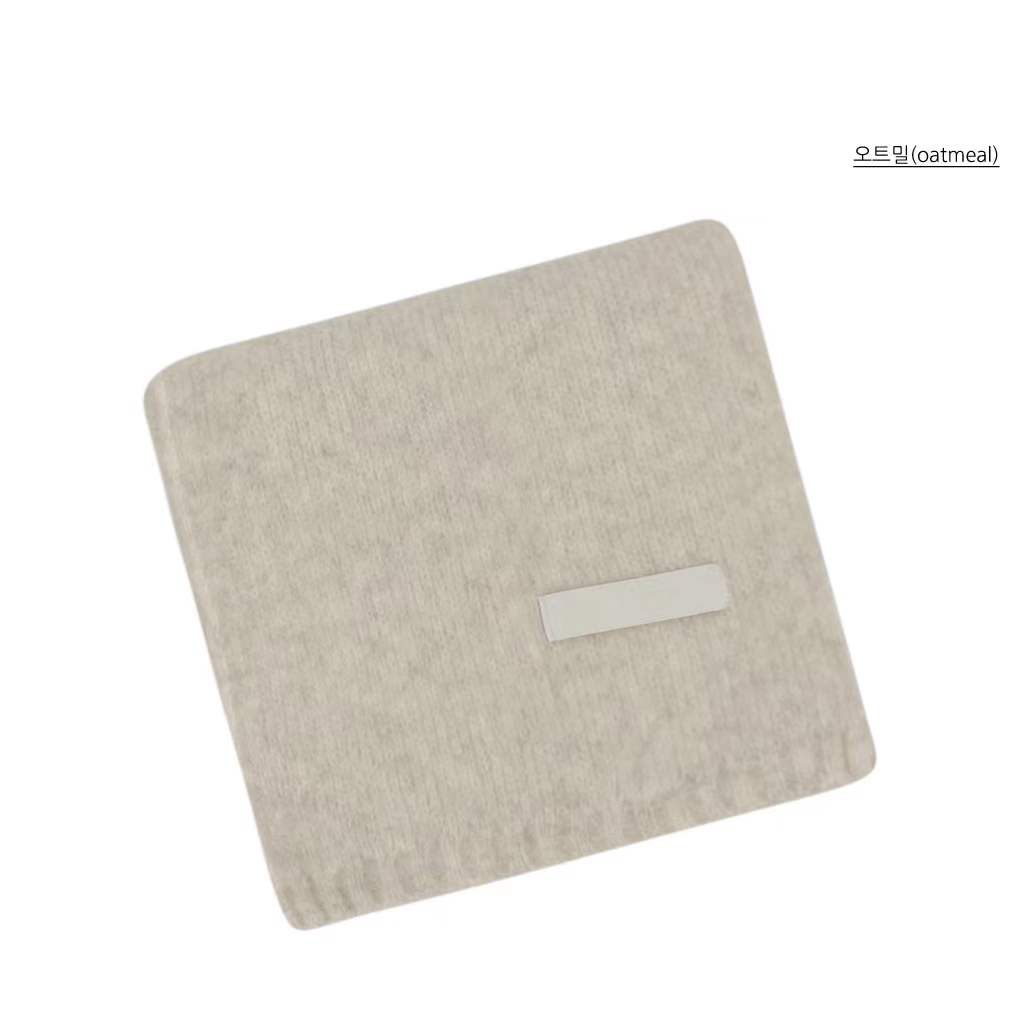 Antique White Cotton Candy Knitted Scarf for Autumn & Winter - Korean Style Wool Blend Fashion Accessory Antique White Cotton Candy Knitted Scarf for Autumn & Winter - Korean Style Wool Blend Fashion Accessory