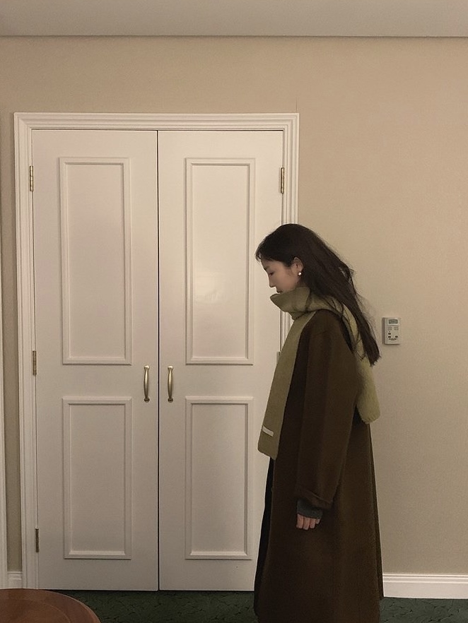 Antique White Cotton Candy Knitted Scarf for Autumn & Winter - Korean Style Wool Blend Fashion Accessory Antique White Cotton Candy Knitted Scarf for Autumn & Winter - Korean Style Wool Blend Fashion Accessory