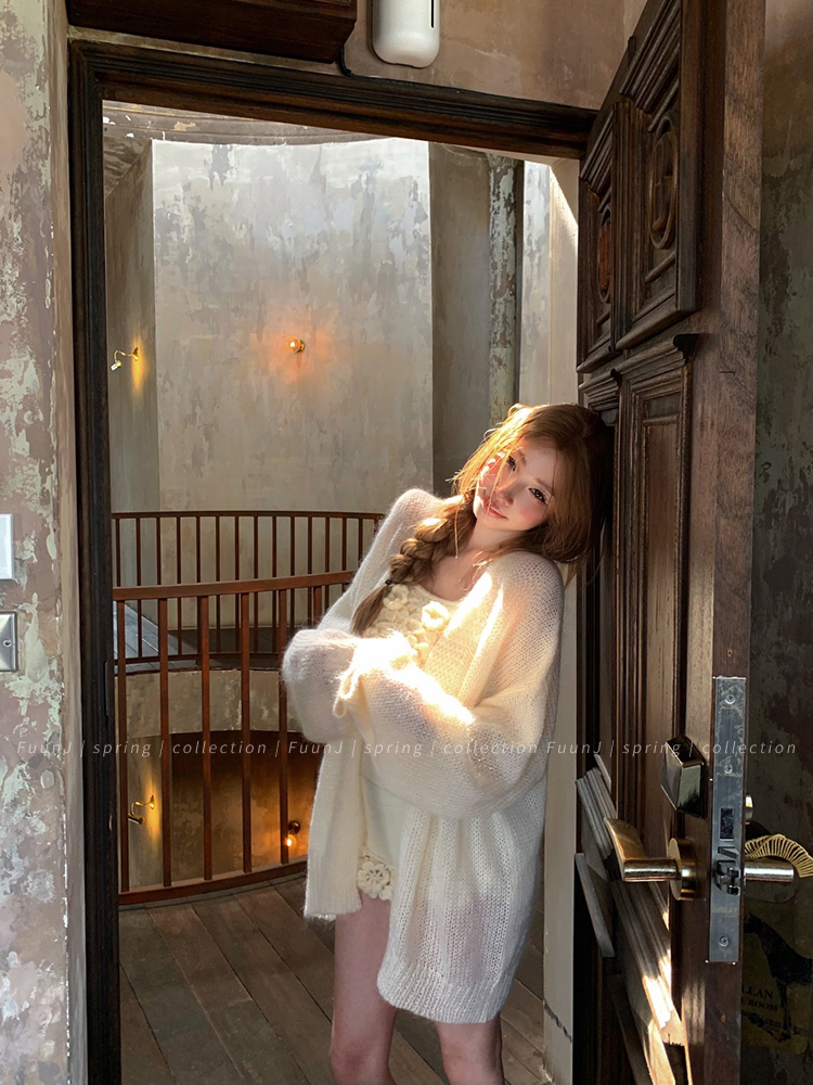 Apricot Loose Cardigan Sweater Coat for Women - Slim Fit Thin Knitted Top in Lazy Style, Perfect for 90s and Y2K Fashion Lovers Apricot Loose Cardigan Sweater Coat for Women - Slim Fit Thin Knitted Top in Lazy Style, Perfect for 90s and Y2K Fashion Lovers